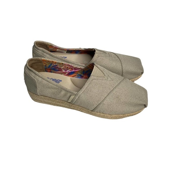 New BOBS Breeze from Skechers Women's Taupe Flats Size 8 Memory Foam Style 34101 - Picture 1 of 6